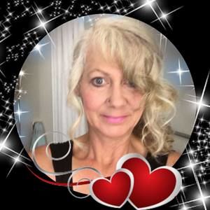 Meet your Posher, Debbie